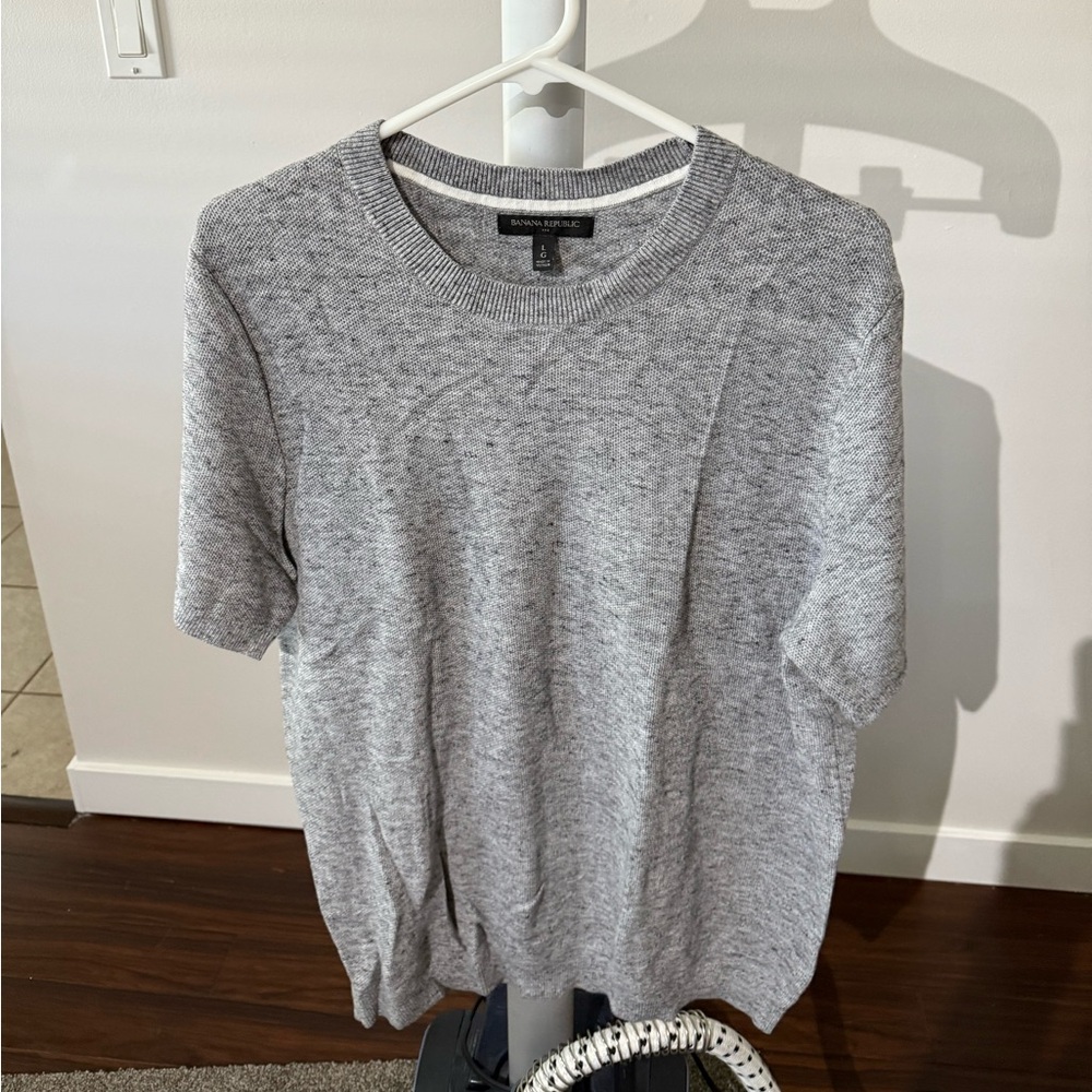 Banana Republic Gray Crewneck Sweater Classic Knit Design